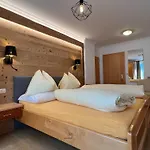 Haus Alpengluehn
